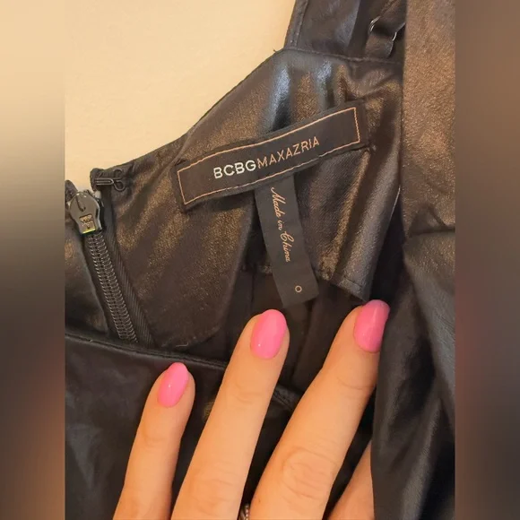 BCBGMAXAZRIA Black Sleeveless Blouse Size 0 - Picture 9 of 14